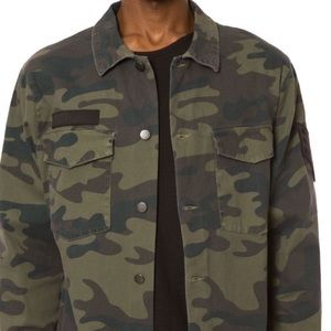 Elwood camo shirt